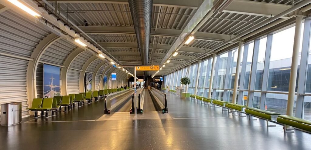 Delta Airlines AMS Terminal